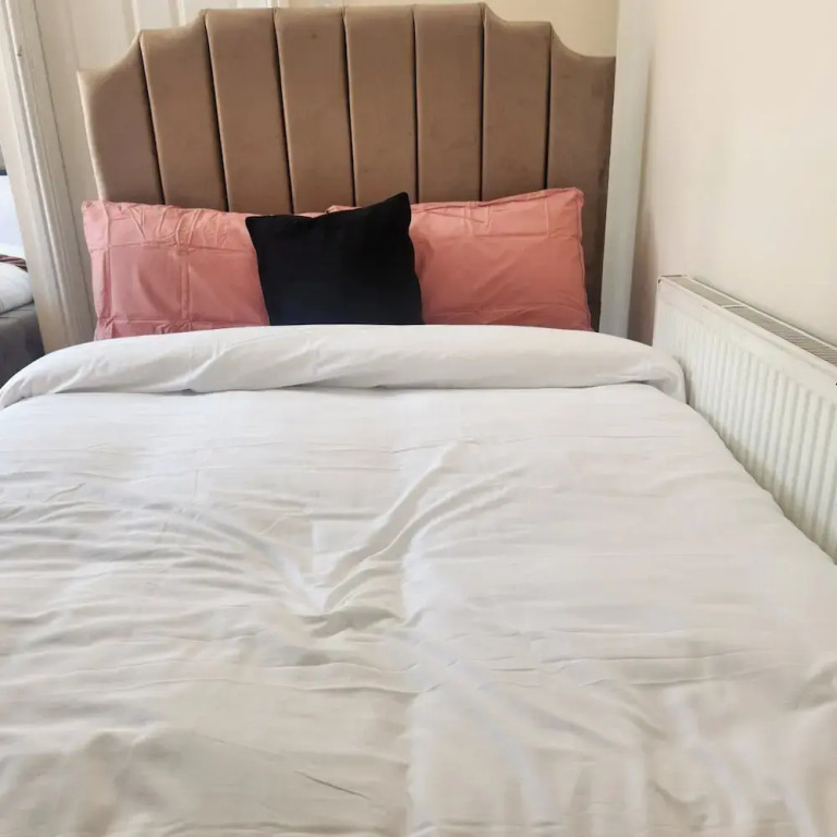 Tettenhall Road Retreat - Modern Apartment