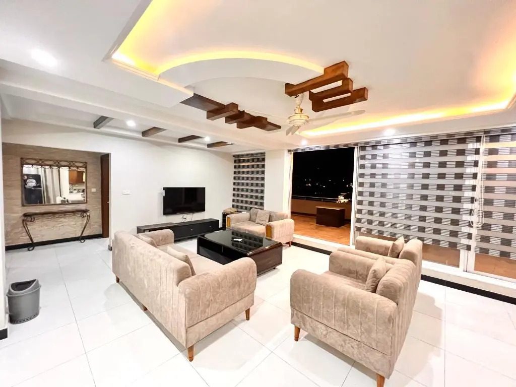 PENTHOUSE 3 Bedrooms LUXURY Apartment E11 Islamabad