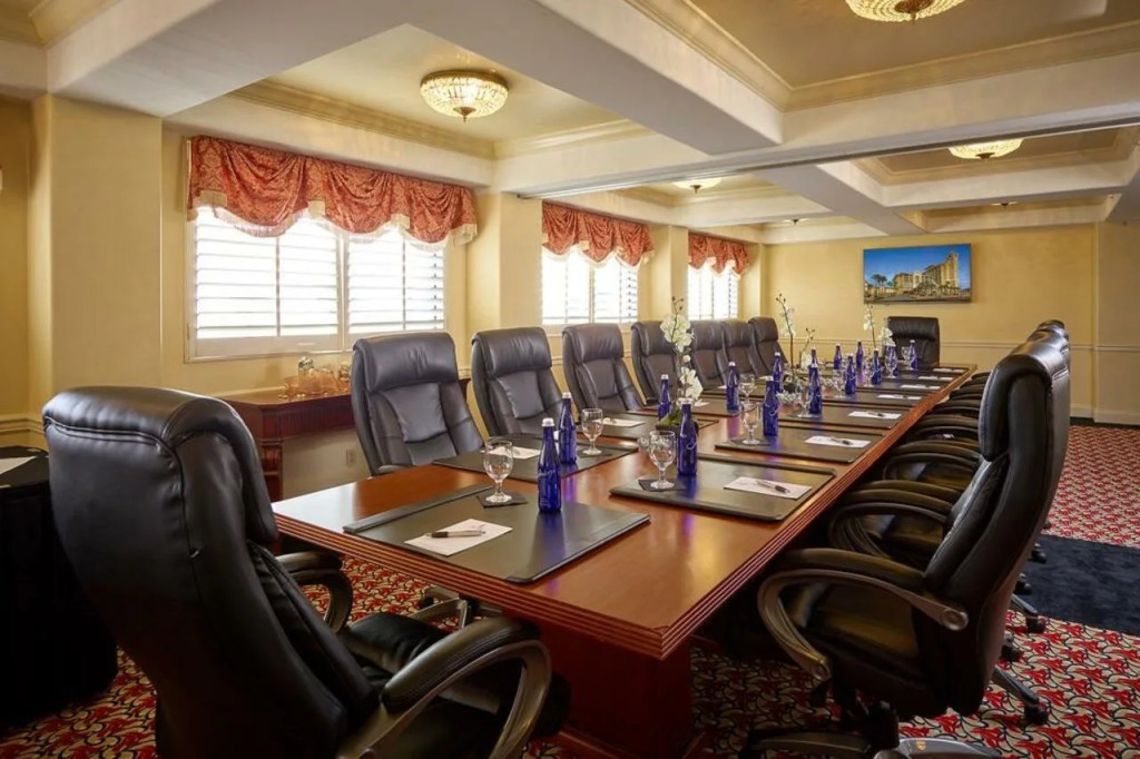 Plaza Resort & Spa