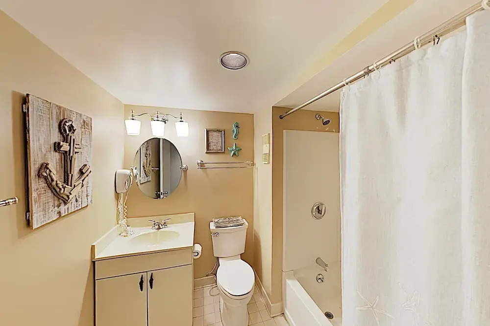 New Listing! Oceanfront Escape W/ Pool, Epic Views 3 Bedroom Condo
