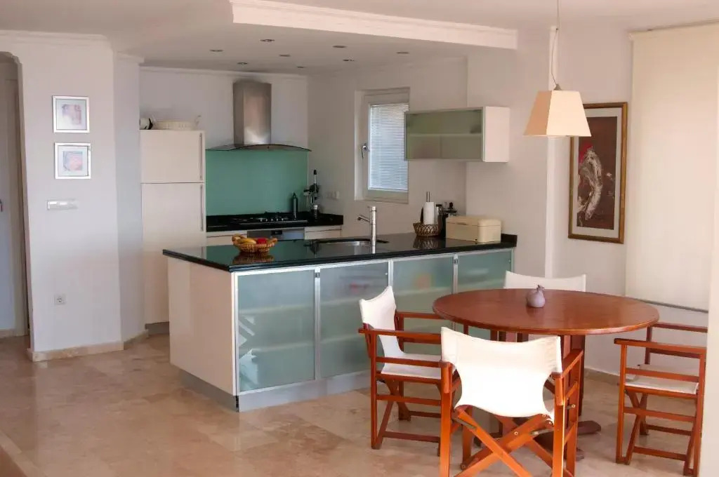 Hideaway Penthouse Apartment