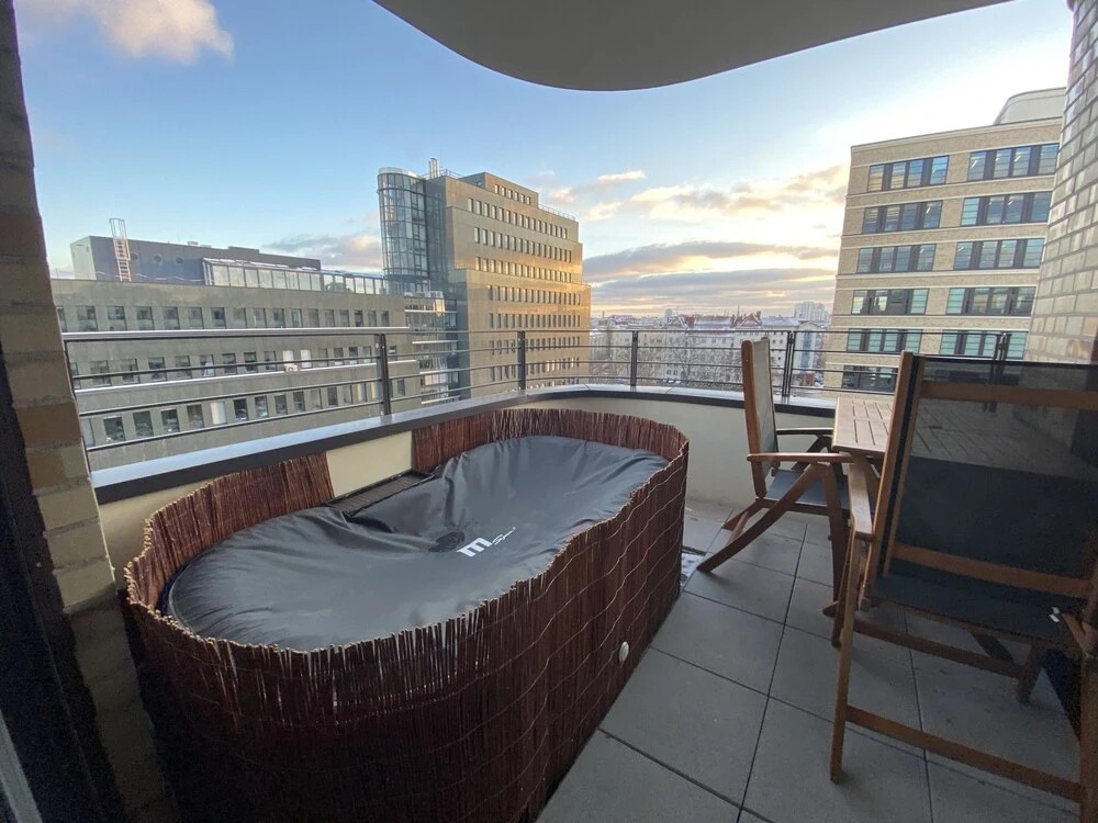 Business/holiday Apartment With Whirlpool