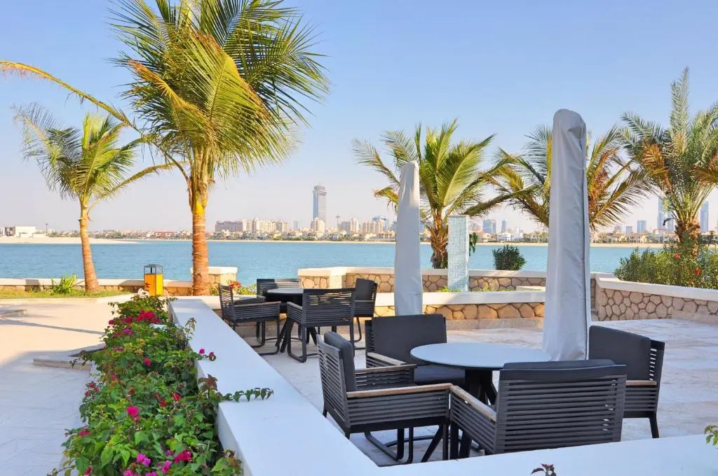 Spacious 4 bd and 2 bd apartments with amazing Sea view