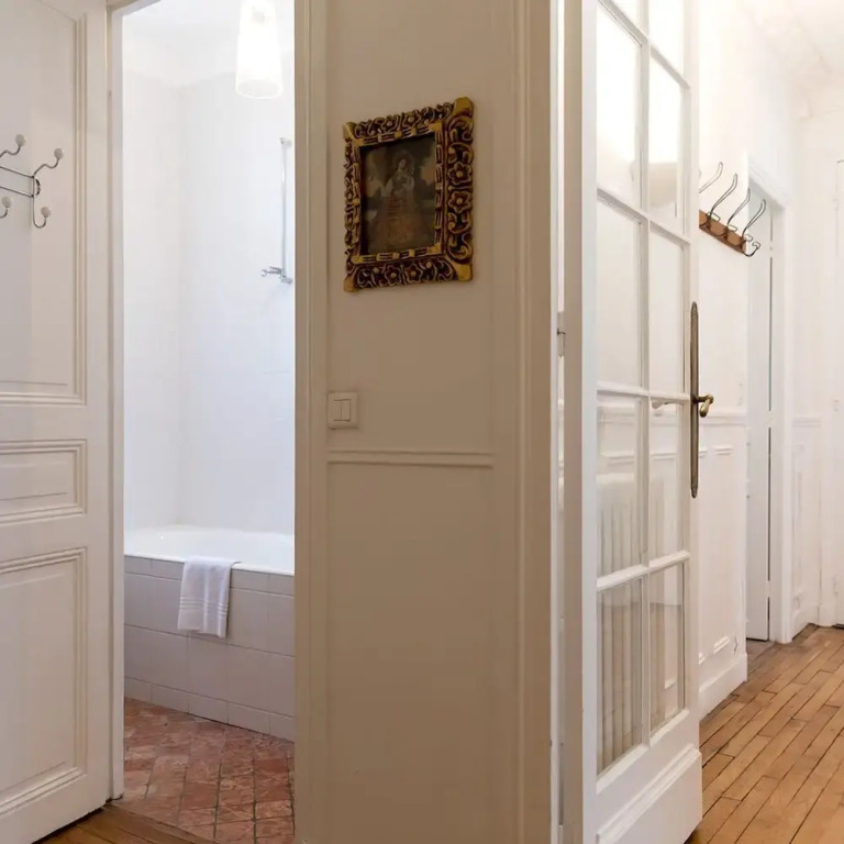 White Sacr I Beautiful 2-bedroom in Montmartre