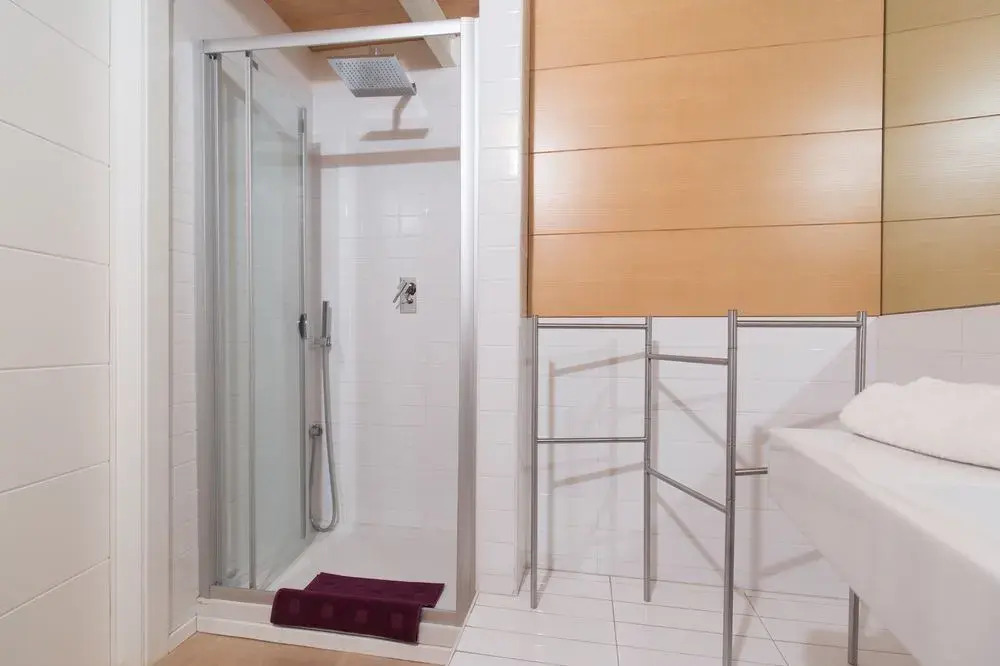 Travel & Stay - Parione
