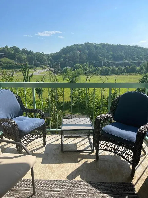 River Place Condos 605 2BD