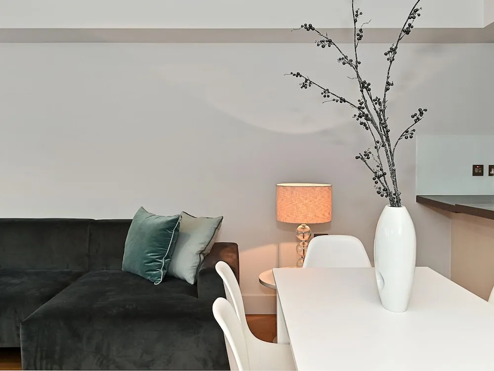 Luxurious Apartment in London Near Hyde Park and Big Ben