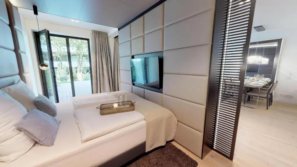 White Pearl Apartment 0.12