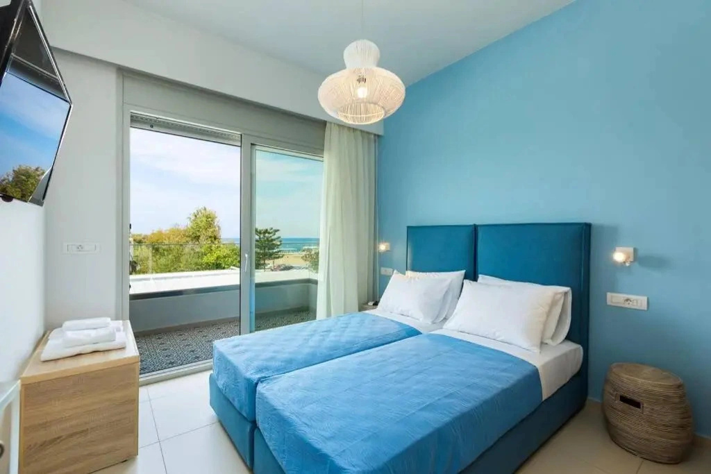 Adelhome - Sea view & walking distance to beach