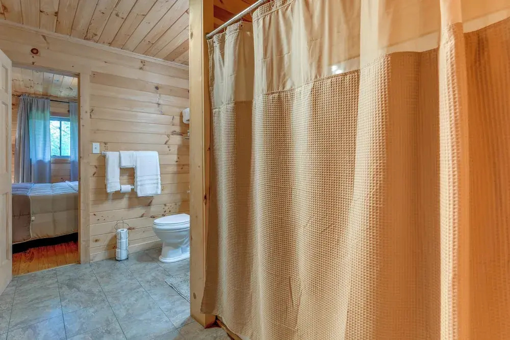 Bryson City Cabin in Smoky Mtn with Resort Amenities