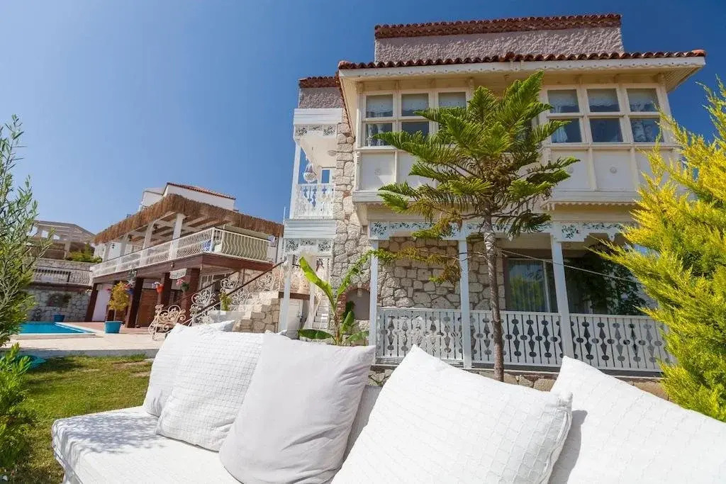 Shaka Marine Boutique Hotel