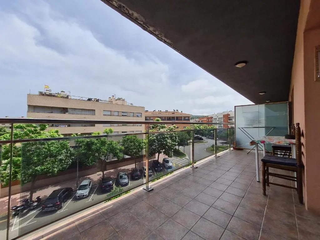 Fantastic 3 bedroom apartment, 300m to the sea