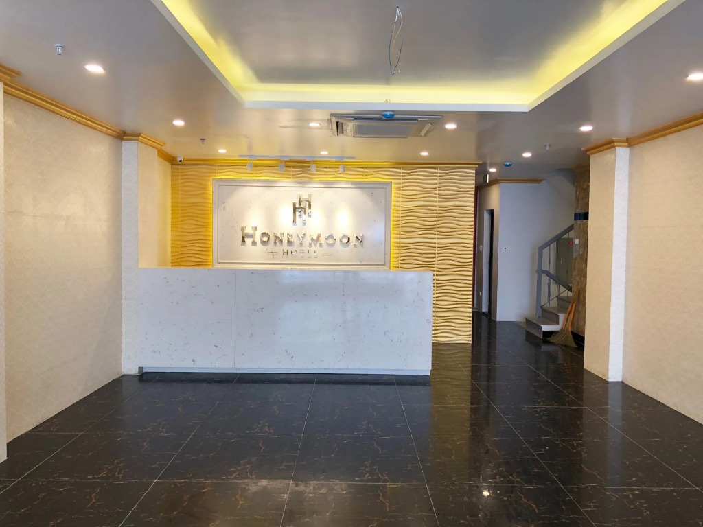 Honeymoon Hotel and Apartment