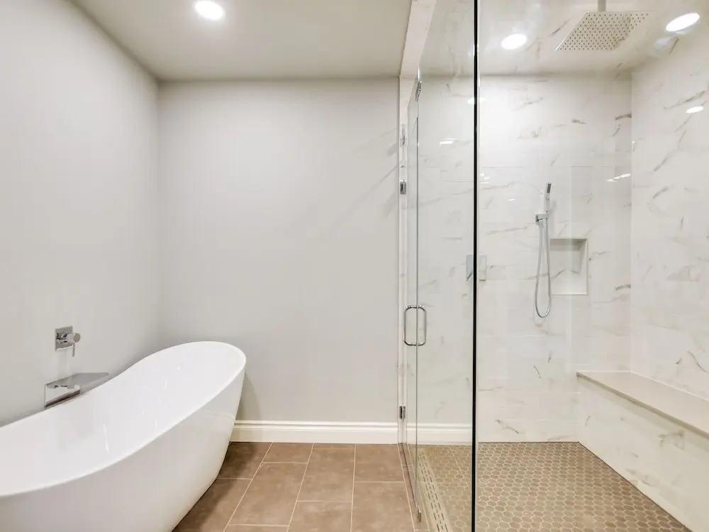 The Arrive Ridgeview Lakefront Estate 5 Bedroom Home