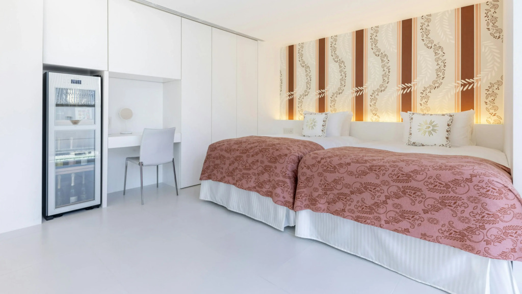 CUVEE J2 HOTEL OSAKA by Onko Chishin