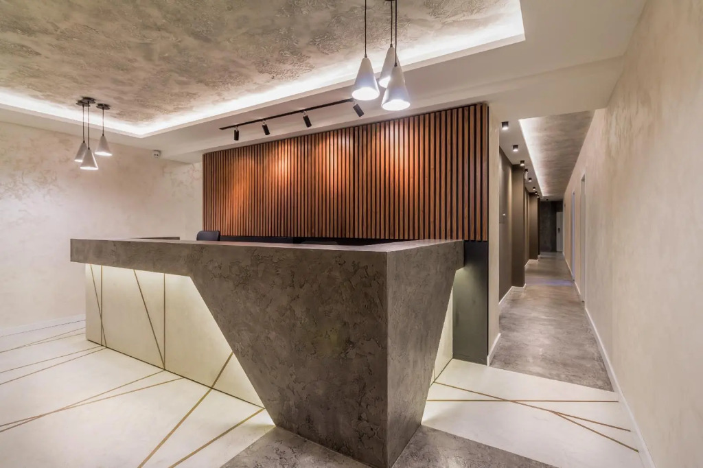 Level Luxury Suites