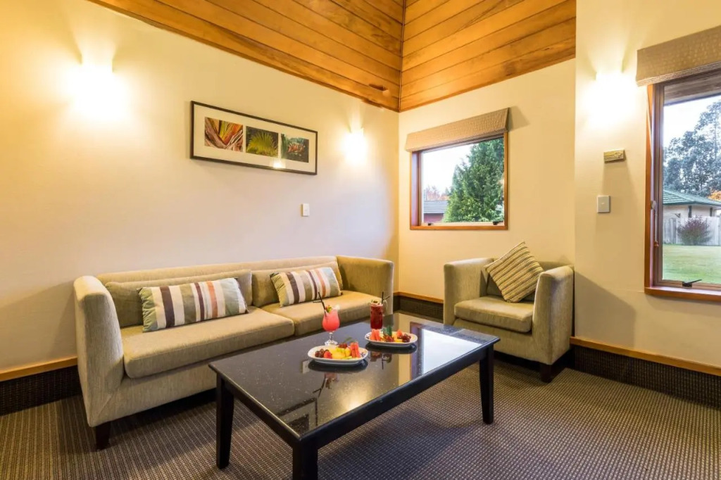 Distinction Te Anau Hotel & Villas