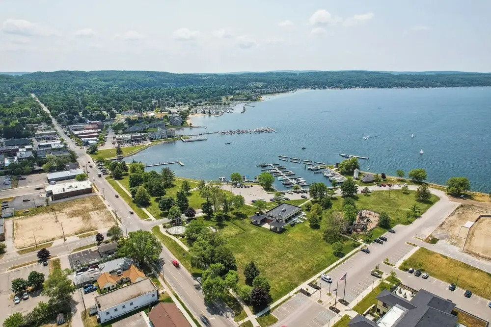Boyne City Cottage: Walk to Downtown & Lake!