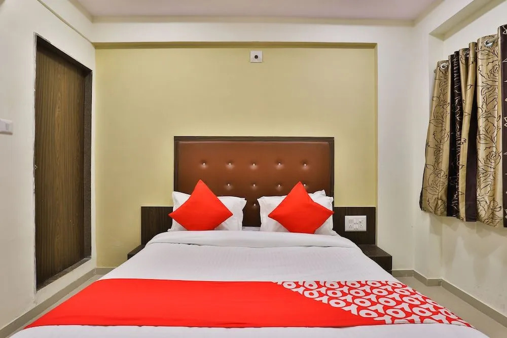 Oyo 23615 Sparsh Inn