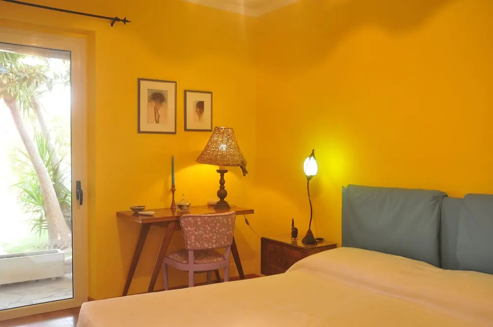 Very cozy, comfortable lanthana villa on 2 floors, independent