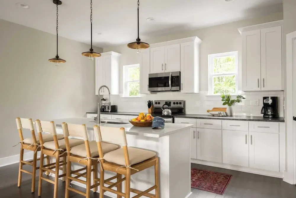 8 Nashville Homes w/ 21 Bedrooms, 21 Baths & Space for 74, Just Minutes From Broadways Nightlife, Dining, and Music Scene Cherokee by Avantstay