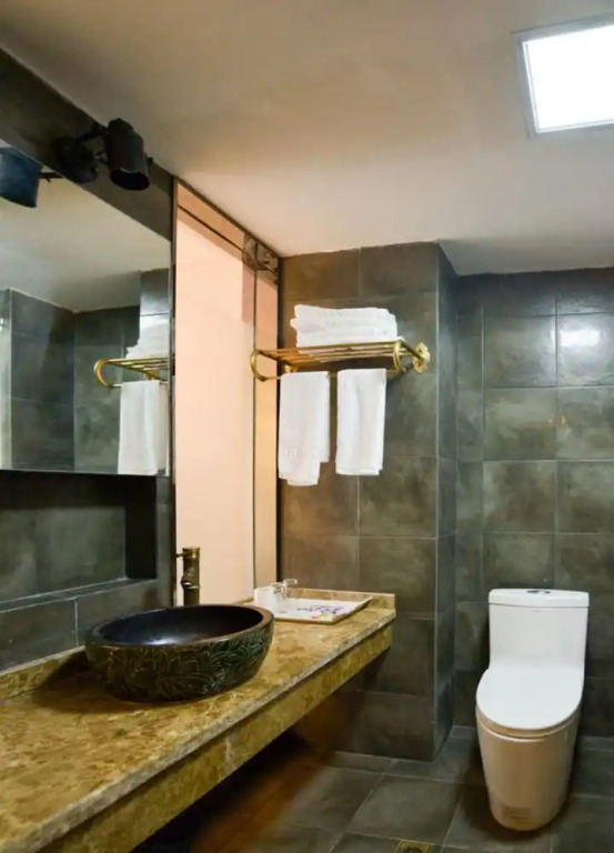 Tianmen Yeyu Hotel