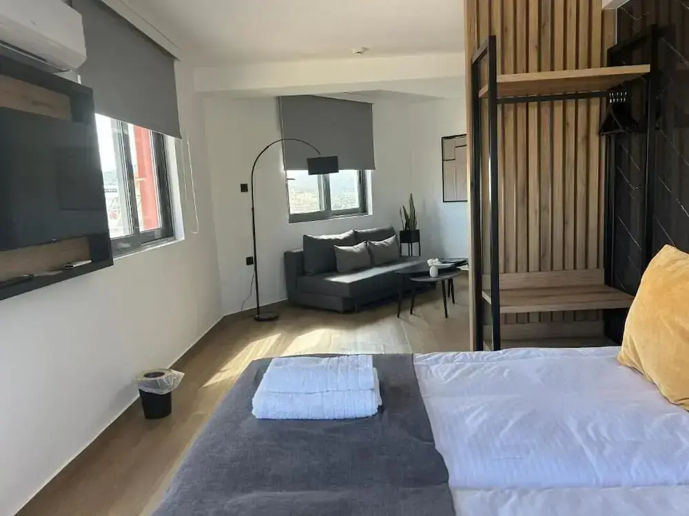 INCORSΟ - Smart Luxury Stay - Athens Airport - PassCode Late Self Check In