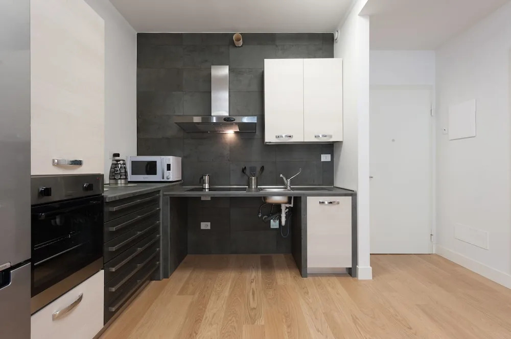 New apartment downtown modern and quiet
