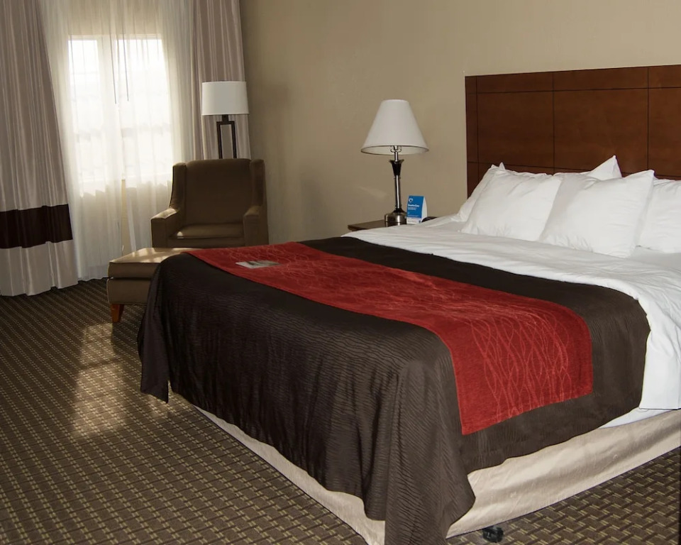 Comfort Inn & Suites