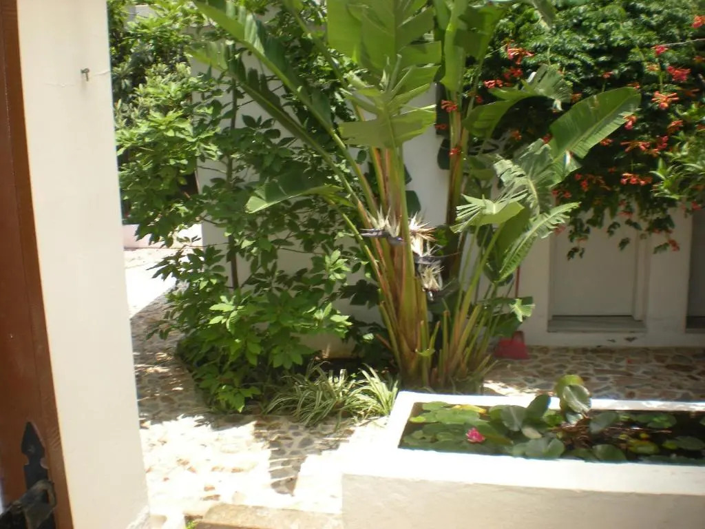 Manolis House