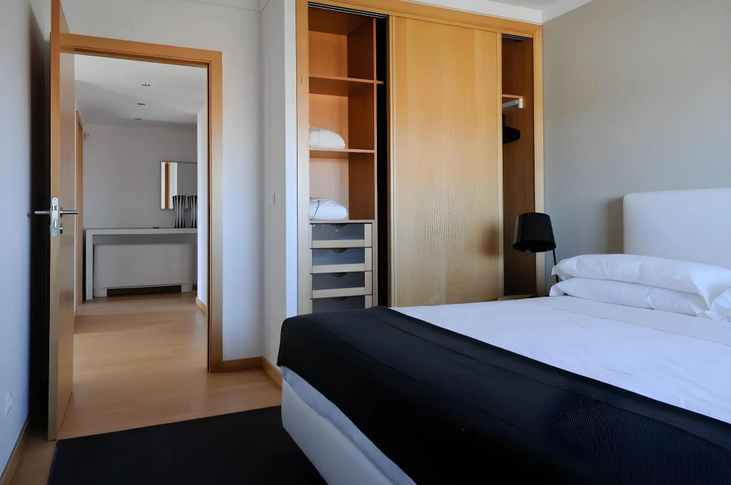 Panoramic Living