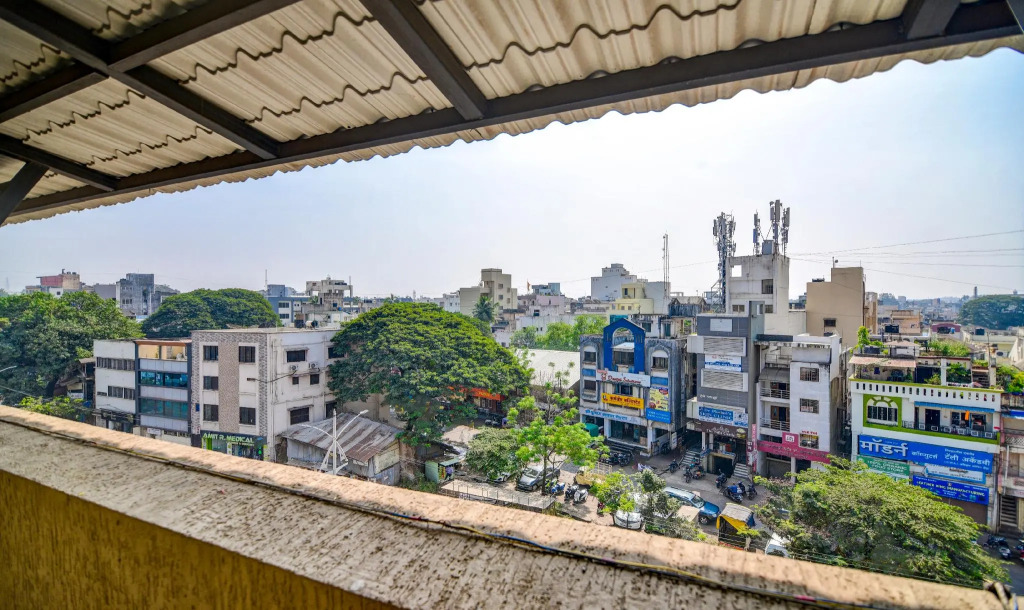 Treebo Shree Sai Suites - 2km from Mahalaxmi Temple