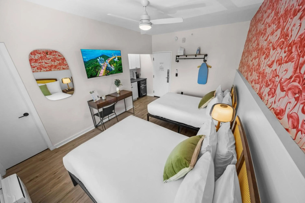 Greenview Hotel By Lowkl