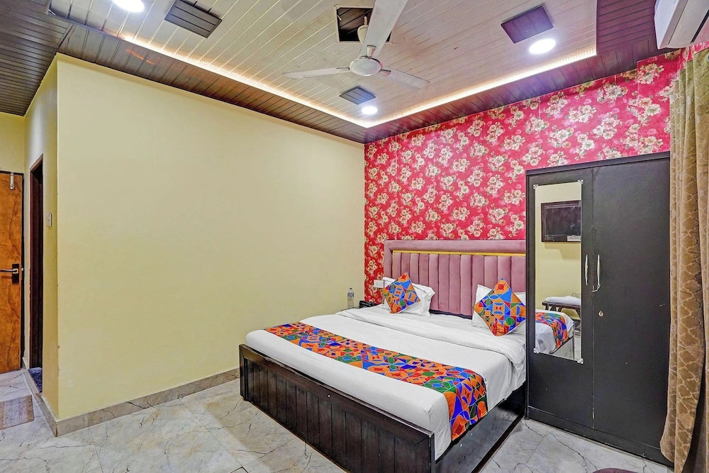 Fabhotel Vishal Residency
