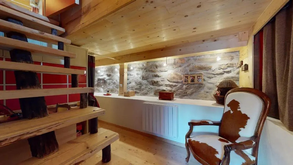 Authentic chalet full of charm, 5min. from Anzère