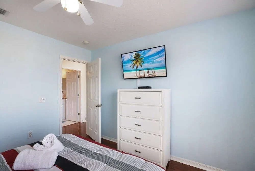 Dolphin Resort 3 Bedroom Home by RedAwning