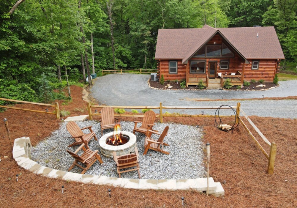 Hidden Creek Cabin by Escape to Blue Ridge