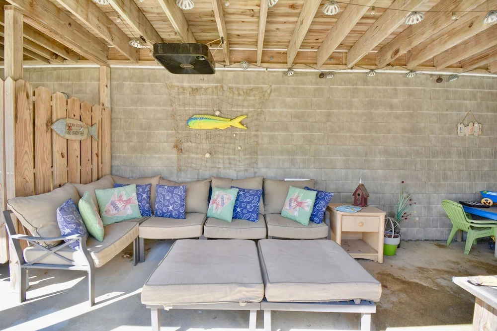 1 Block To Beach! Ocean-view Oak Island 4 Bedroom Home
