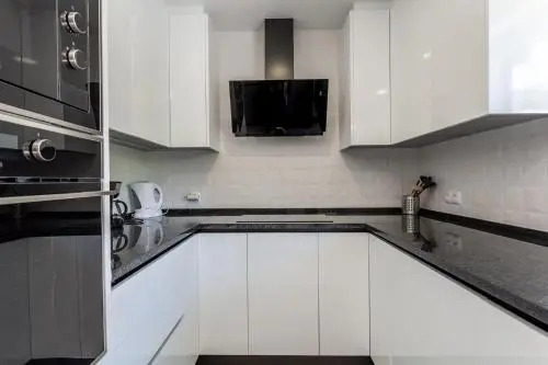 Ocean, Pines and Mountain - Renovated February 2025 - AC