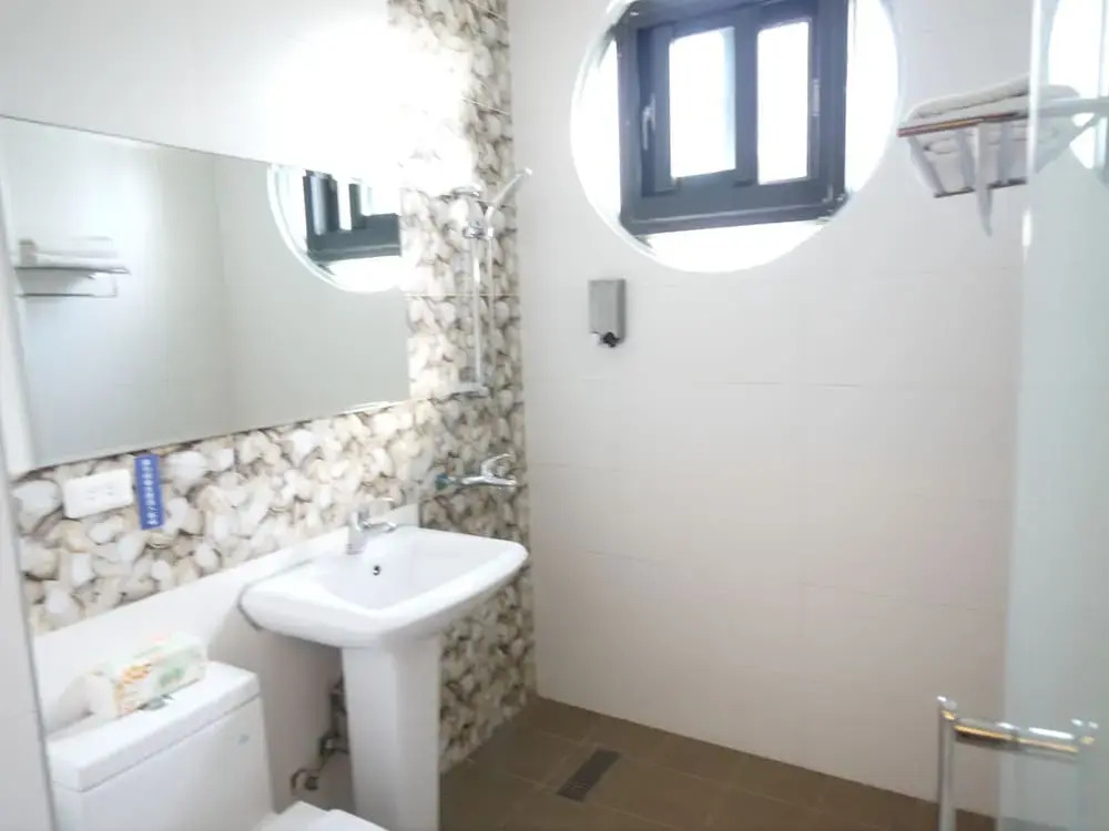 Big City Small House Homestay