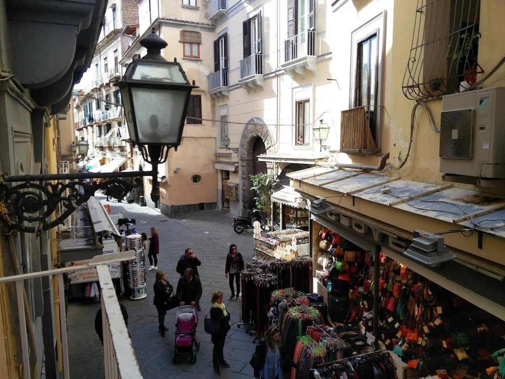 Palazzo Ammone - Sedil Dominova