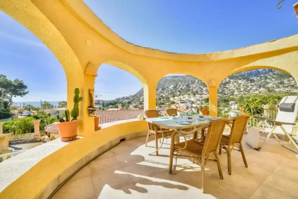 Villa - 4 Bedrooms with Pool and WiFi - 104963