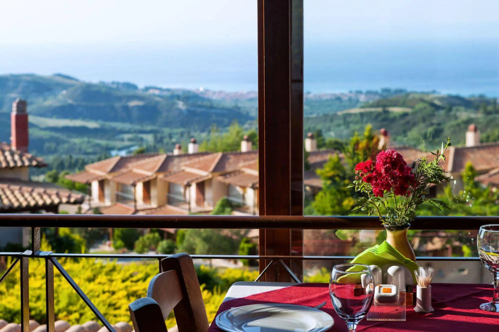 Akritas Ef Zin Villas & Suites