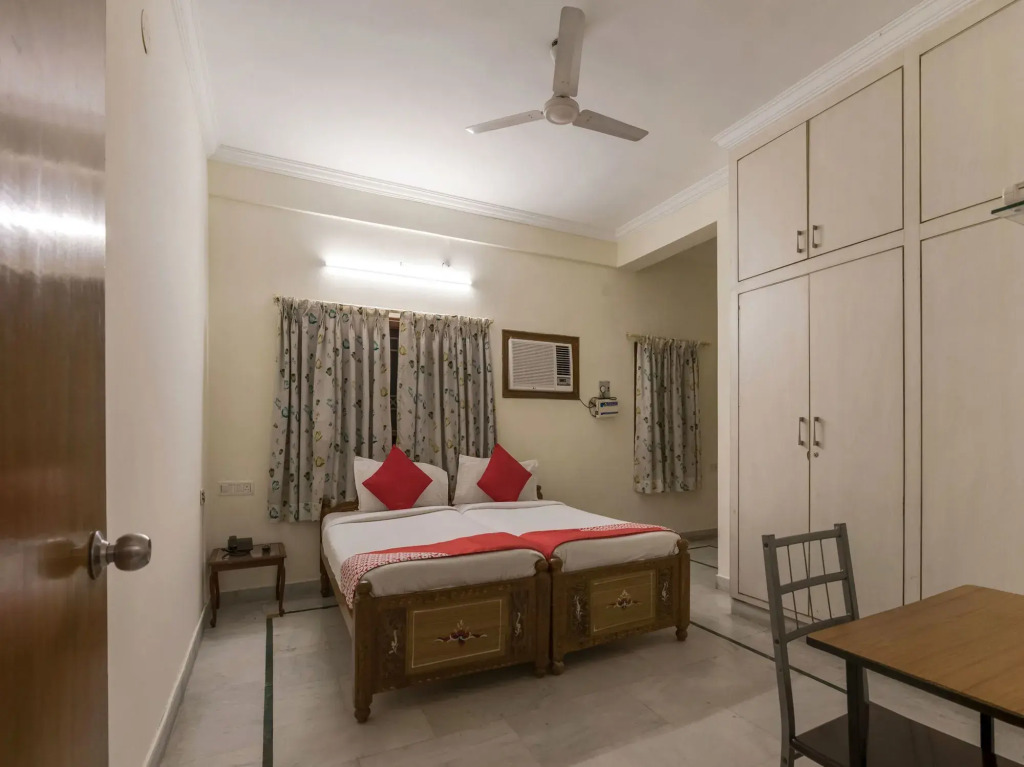 Valley View Apartments by OYO Rooms