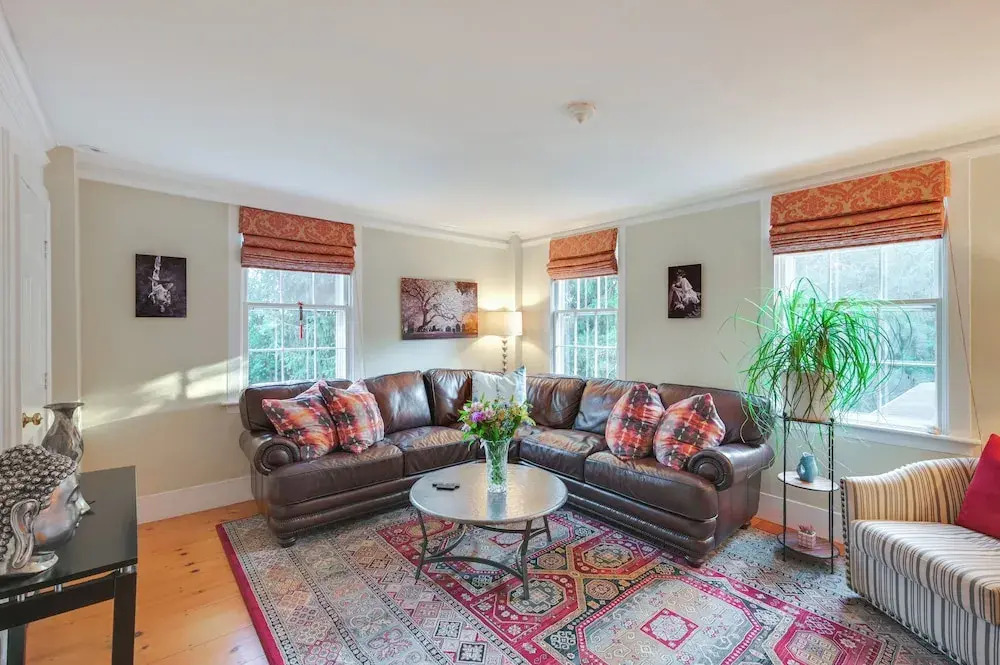 < 1 Mi to Dtwn Salem: Apt w/ Shared Patio & Yard!