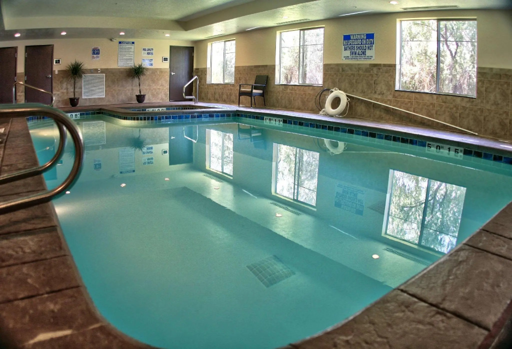 Best Western Plus Airport Inn & Suites