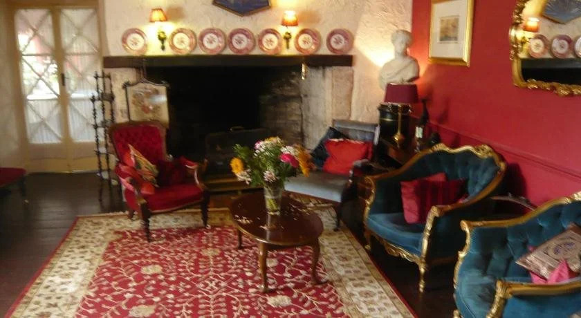 Meryan House Hotel