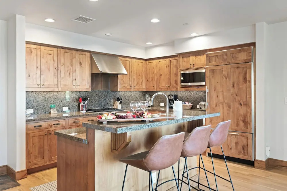 Shooting Star Lodge at Deer Valley Resort - Two Bedroom Residence #103 2 Condo