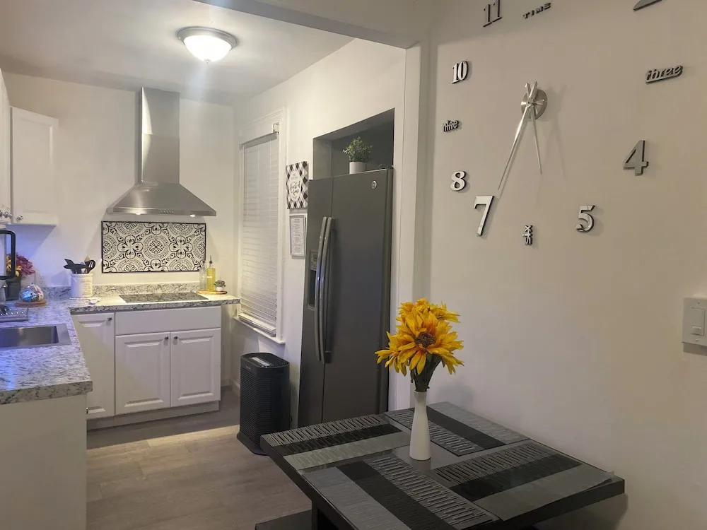 Modern Room in Shared Apartment Near NYC