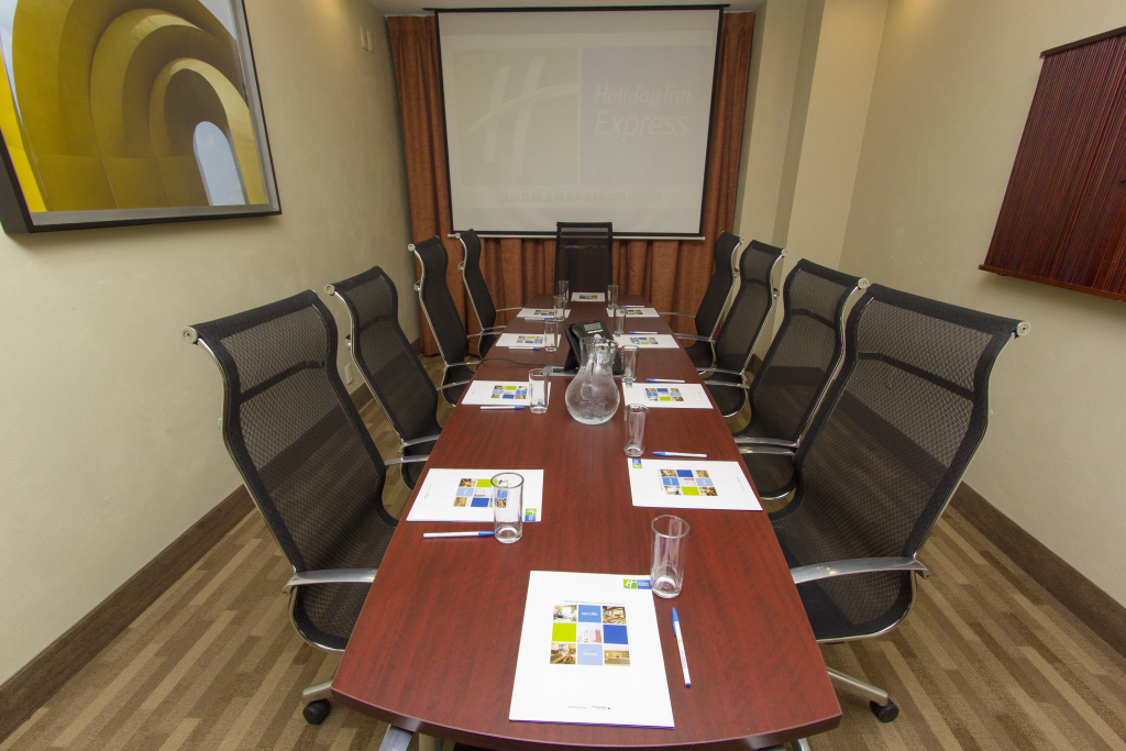 Holiday Inn Express Guadalajara Aeropuerto by IHG